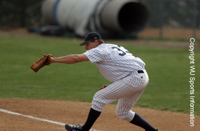 07BaseballWaltonUNO01